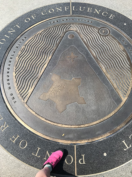 Trail's end/beginning at the point in Pittsburgh